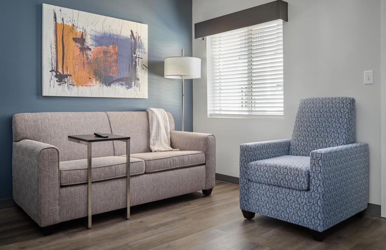 Stayapt Suites San Antonio-Randolph Live Oak المظهر الخارجي الصورة