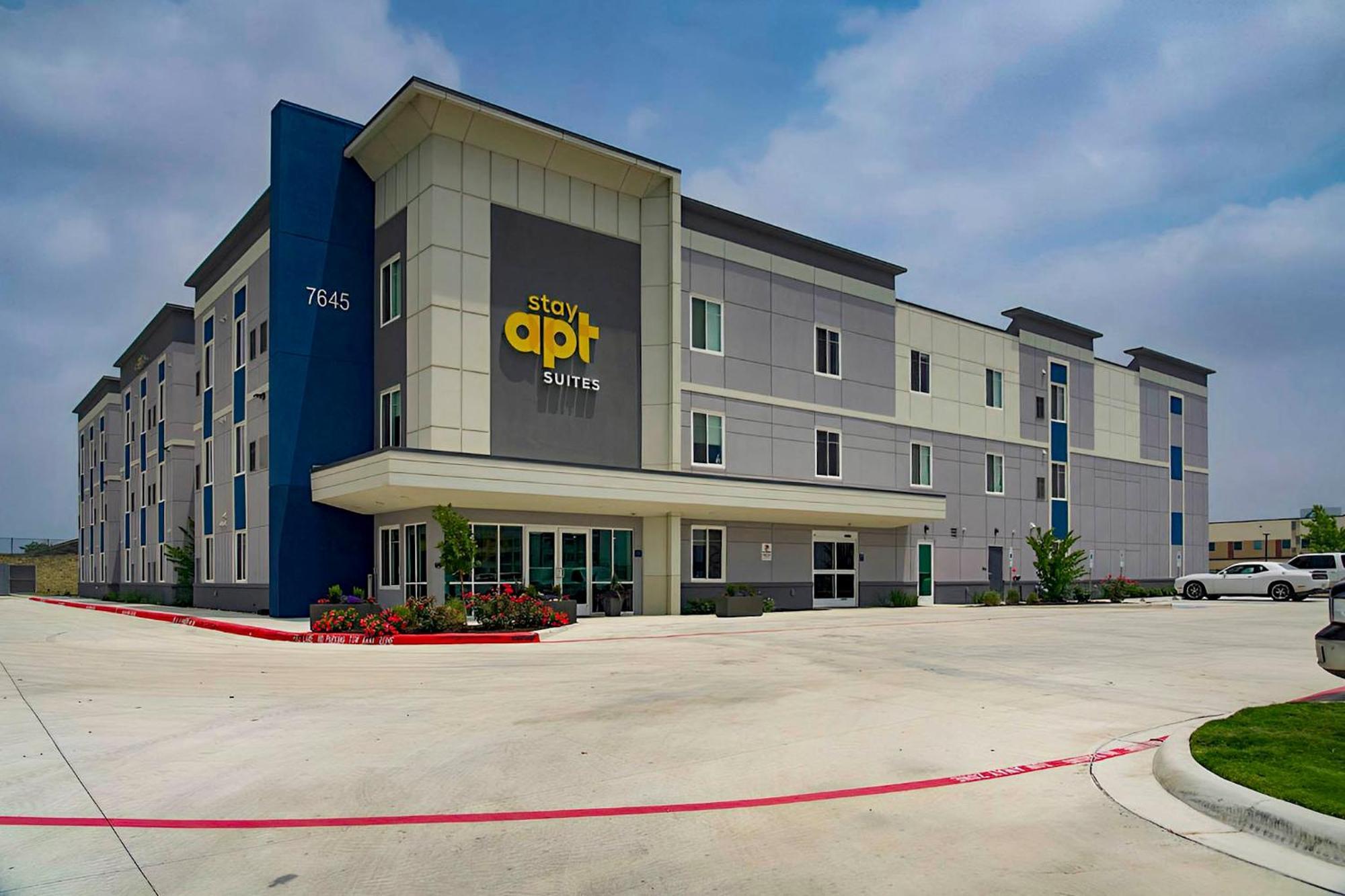 Stayapt Suites San Antonio-Randolph Live Oak المظهر الخارجي الصورة
